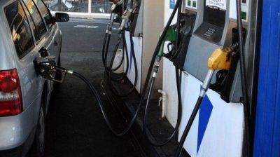 Estiman que el litro de nafta costar� 20 pesos en diciembre