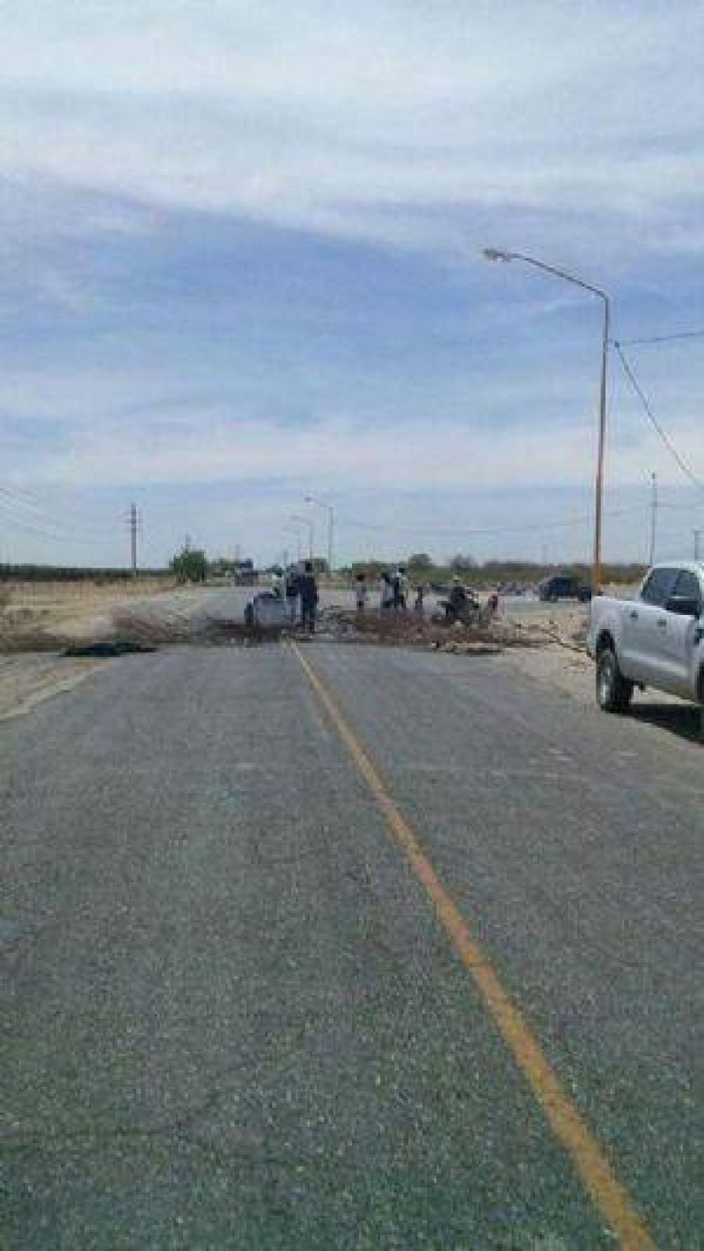 No llegaron las m�quinas a Sij�n y sigue el corte en la ruta N� 46