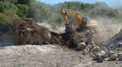 La pr�xima semana se reanudar� la obra de defensas del r�o Sij�n