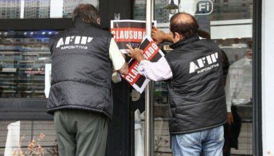 Clausuraron 20 locales en Once