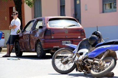 Hac�a los tr�mites del seguro por un choque cuando fue embestido por una moto
