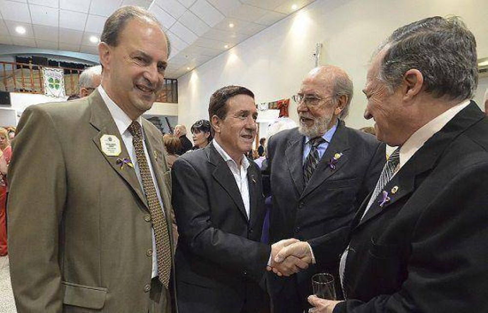 D�AZ P�REZ INVITADO DE HONOR A LAS BODAS DE ORO DEL CLUB DE LEONES DE VALENT�N ALSINA