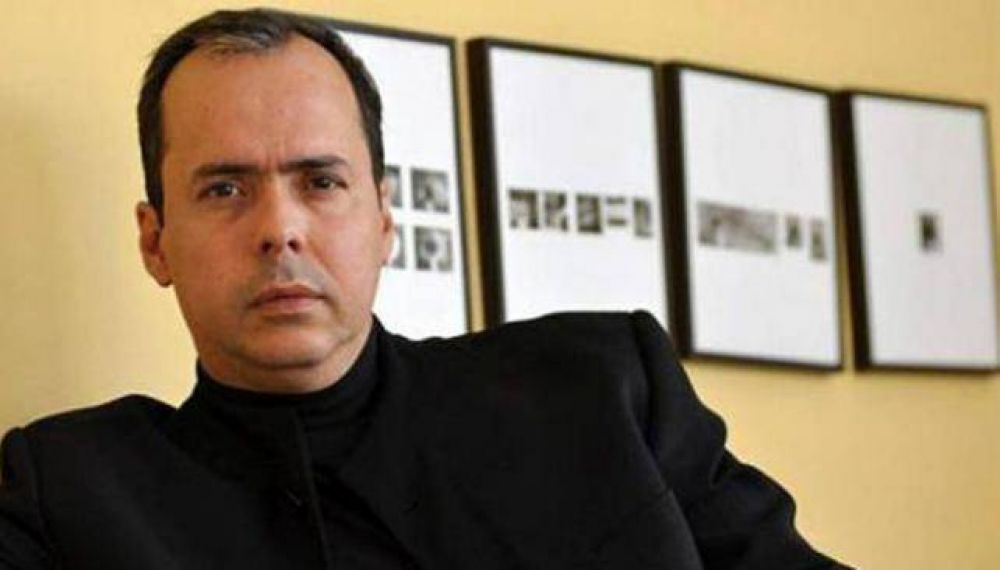 Un declarado enemigo del chavismo ser� el publicista de De la Sota