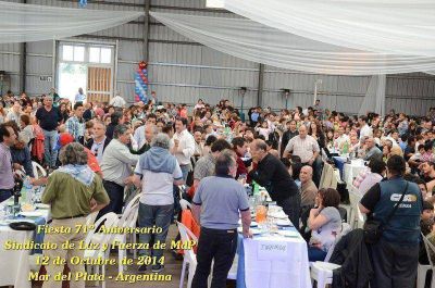 Multitudinario festejo de Luz y Fuerza por un nuevo aniversario 