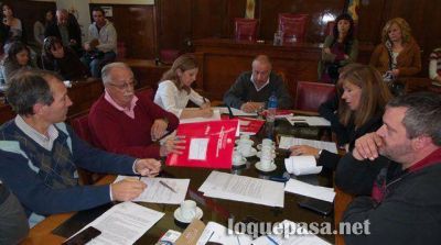 Las abstenciones del radicalismo destraban el aumento del boleto