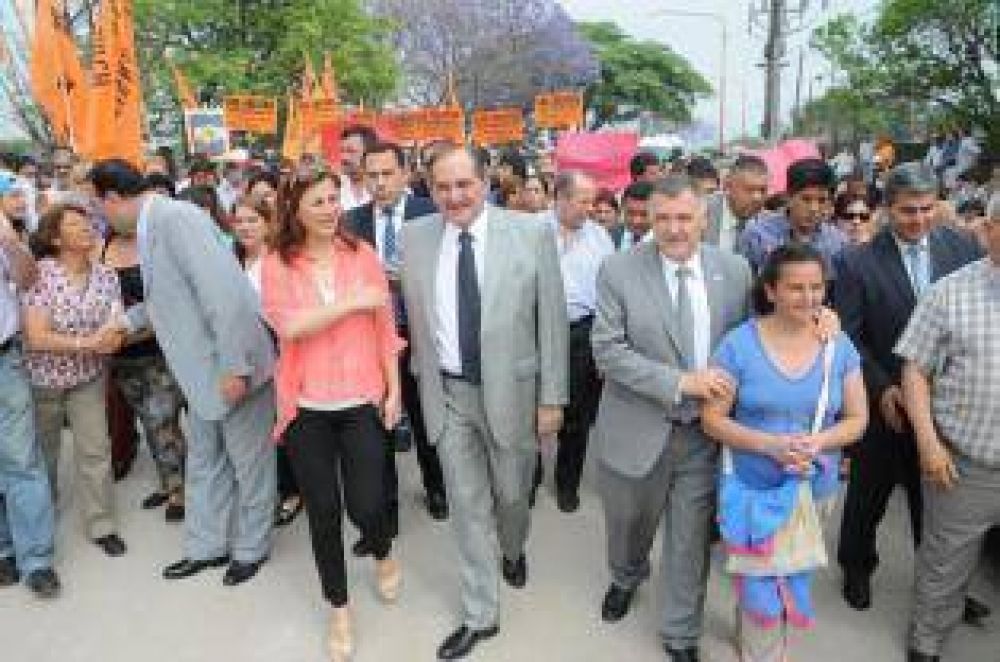 El PE analiza tomar un cr�dito de $400 millones