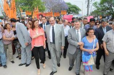 El PE analiza tomar un cr�dito de $400 millones