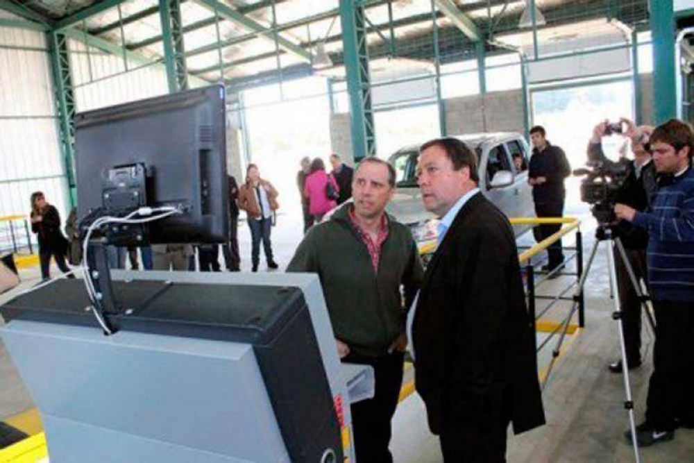 El gobernador presidi la inauguracin de la nueva planta de Verificacin Tcnica Vehicular