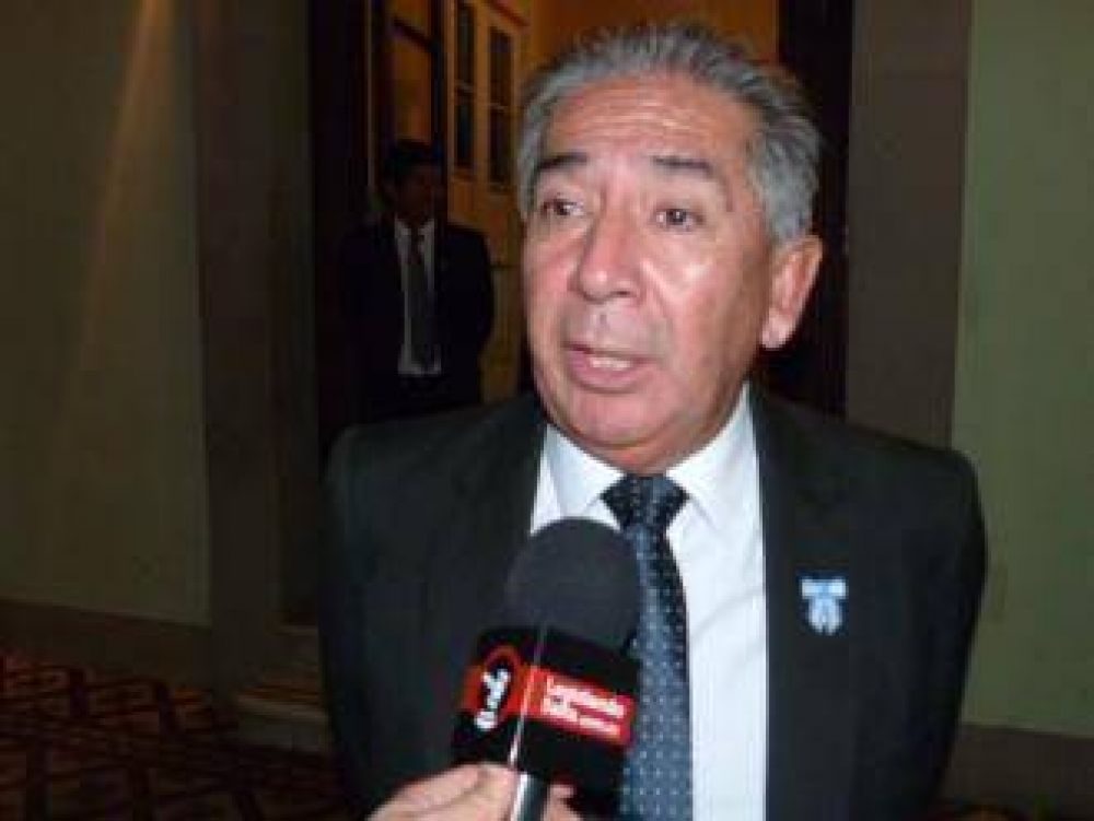 Villa enojado con un asesor de Mashur Lapad