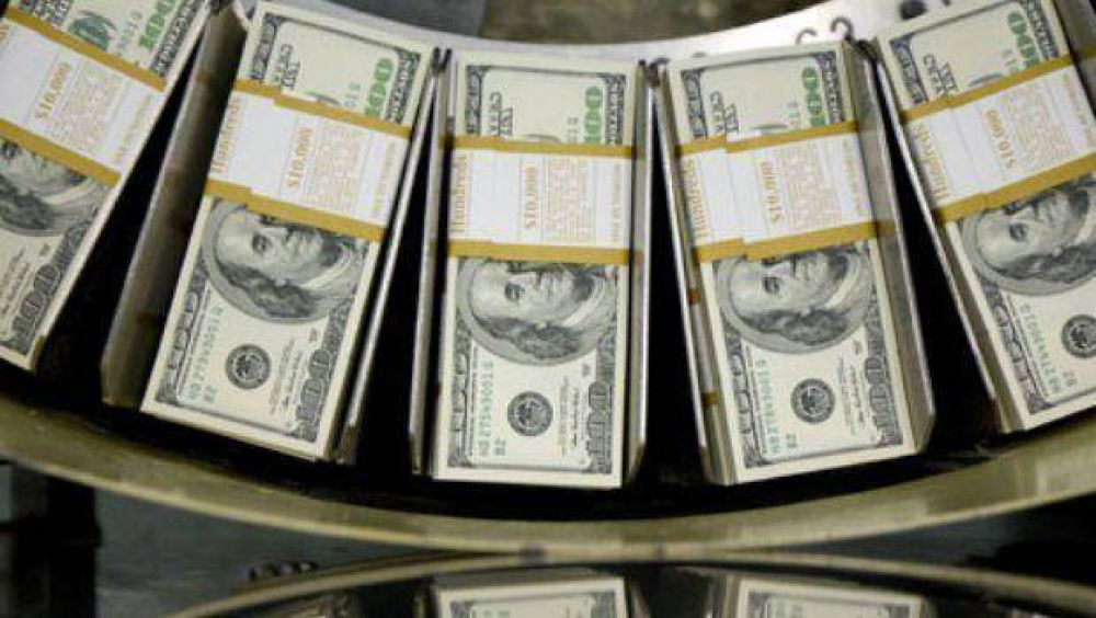 El d�lar blue profundiza la baja y cae a $ 14,67