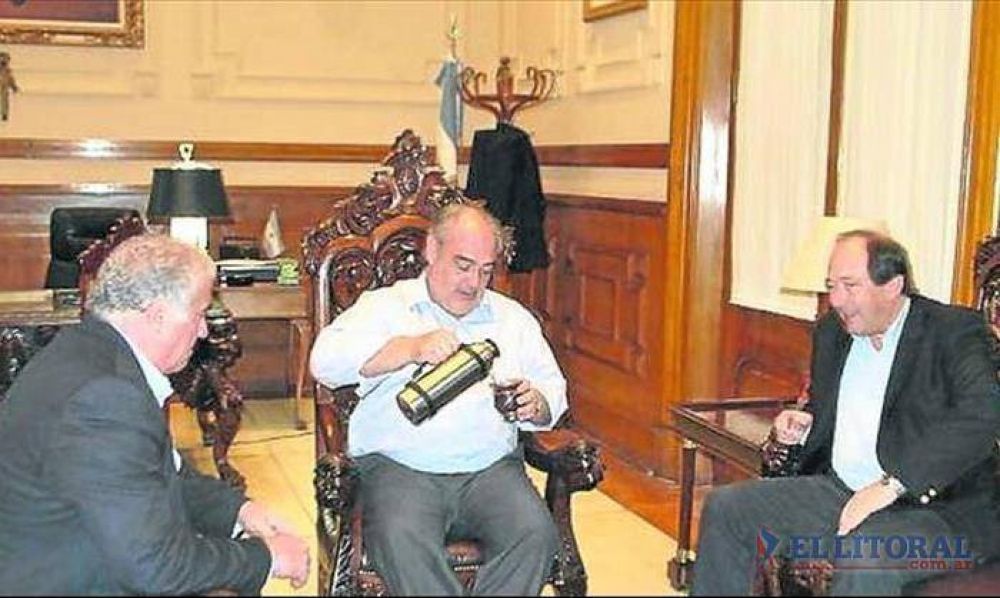 Llega Sanz y la UCR alista un petitorio para evitar que la alianza se �desbande�