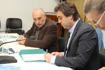 Acuerdo de cooperaci�n entre la Fundaci�n Exportar y la UNLu