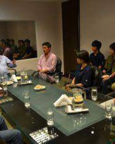 El jefe de Gabinete, Antonio Ferreira, recibi� a universitarios japoneses