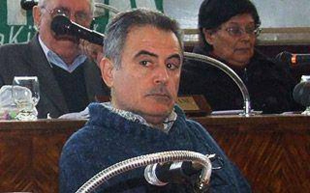 Oyhambur�: �El FAU est� acostumbrado a irse�