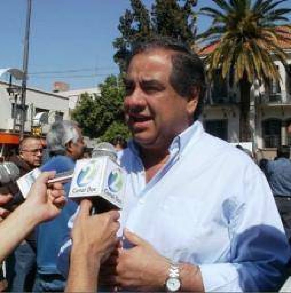 Julio Martnez le baj el pulgar al Frente Renovador massista