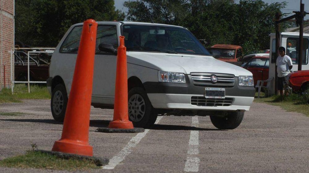 Har�n cambios en el examen de conducir; no habr� que hacer m�s los conos marcha atr�s