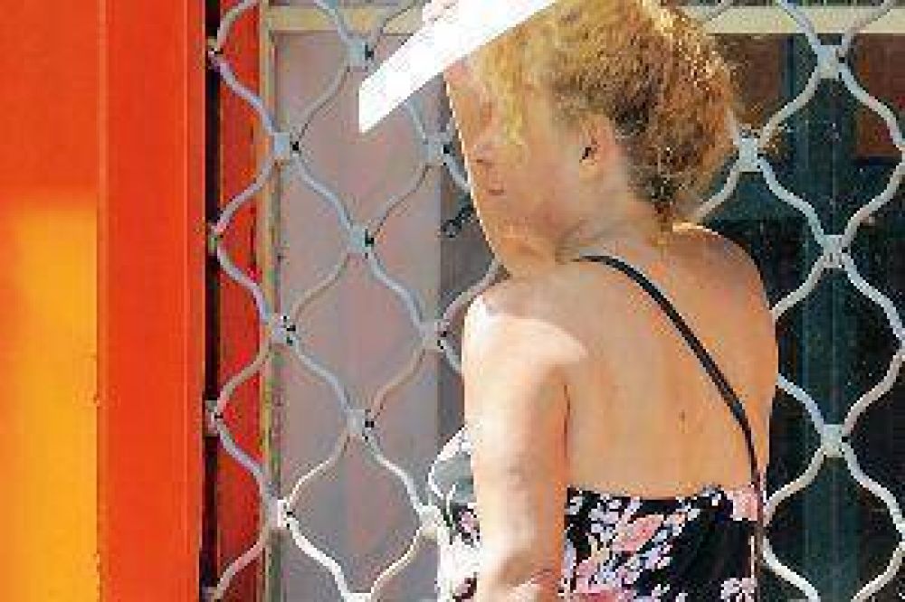 Con una sensaci�n t�rmica de 40, Santiago vivi� otra jornada agobiante