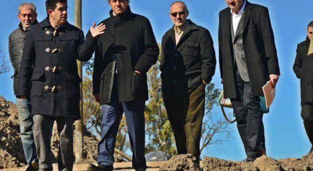 Scioli �patea� obras en rutas por 800 millones para quien lo suceda en 2015