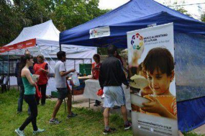 En la marat�n se recolectaron m�s de una tonelada de alimentos 
