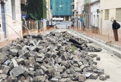 En la Ciudad desaparecieron alrededor de 42 millones de adoquines  6 312