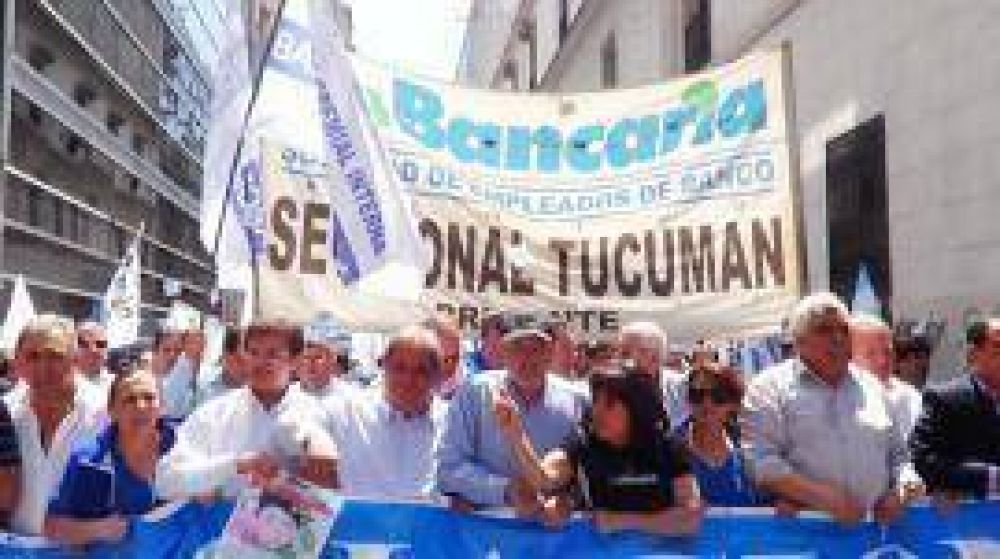 Palazzo anunci� paros de bancarios en todo el pa�s por 24 y 48 horas