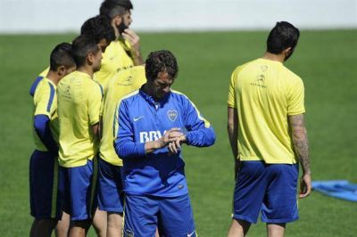 Tras la inesperada derrota ante Capiat�, se vienen cambios en Boca para ir a Mendoza