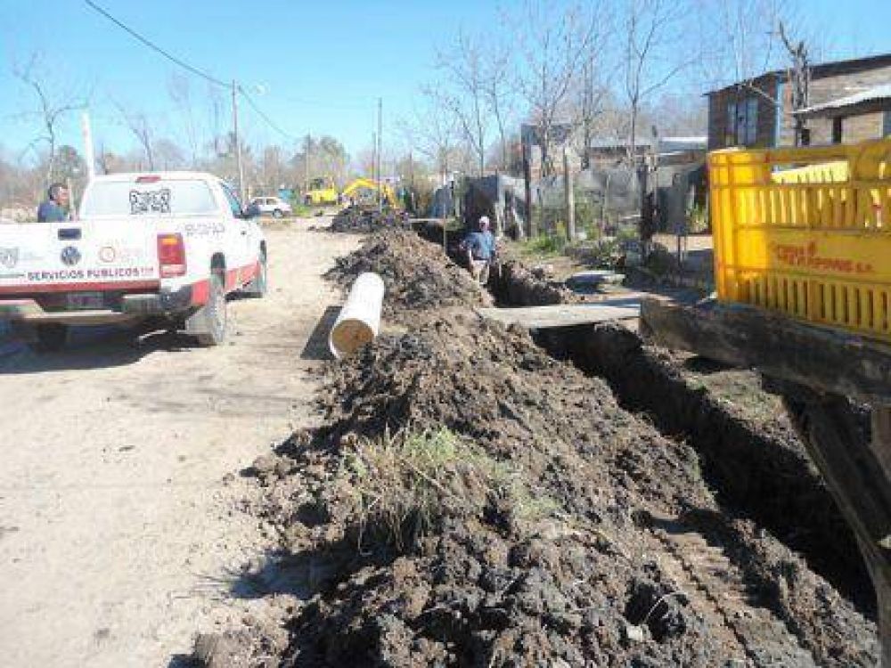 M�s obras de mantenimiento hidr�ulico en Dique Luj�n 