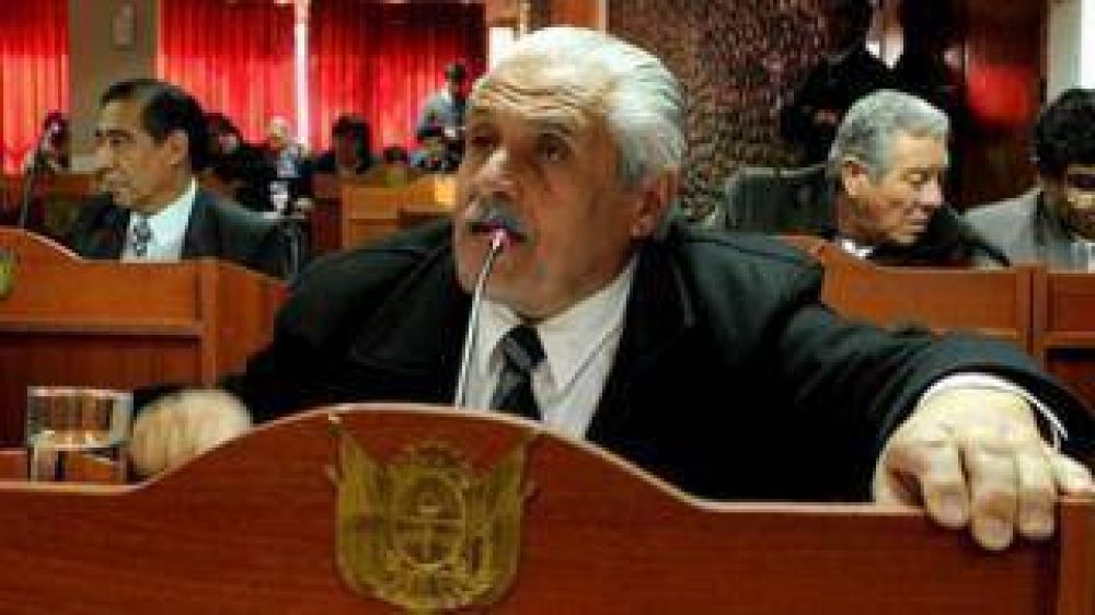 Piden mejoras en el servicio de agua potable en Retiro de Colana