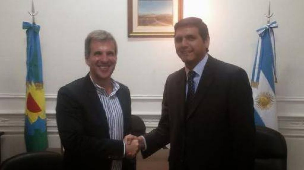 Martel y Mart�n Redrado, en reuni�n para generar empleo e inversiones