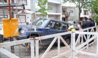 Se atrincher� para que no le secuestren la camioneta 4x4