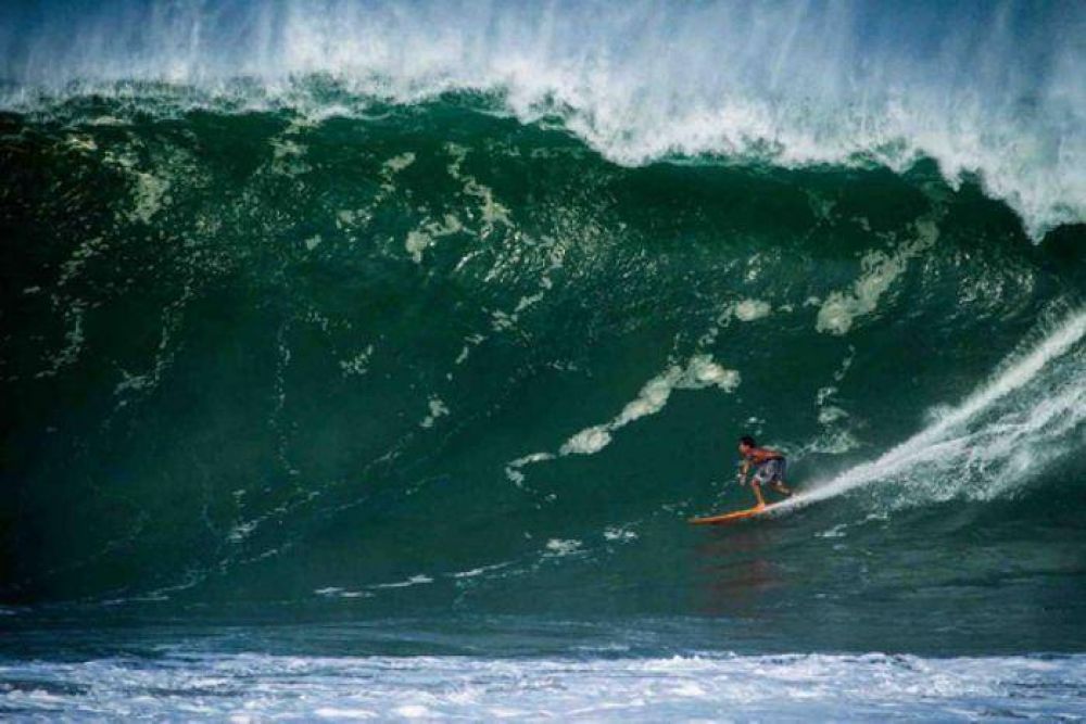 El surfer argentino, Nahuel Amalfitano, dir� presente en los premios Billabong XXL Big Wave 2015