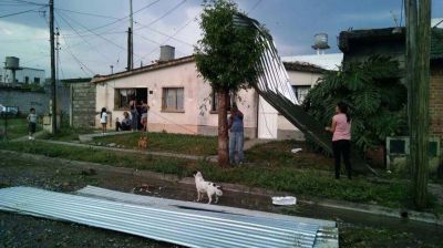 Lluvia y granizo azotaron casas de Capital y Palpal�