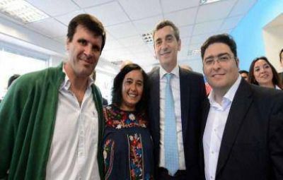 Prometen el arribo de unidades m�viles para paliar la demanda de los registros civiles