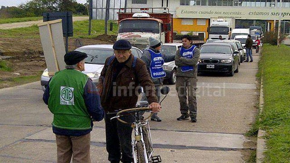 El paro de ATE incluir� cinco cortes de ruta 