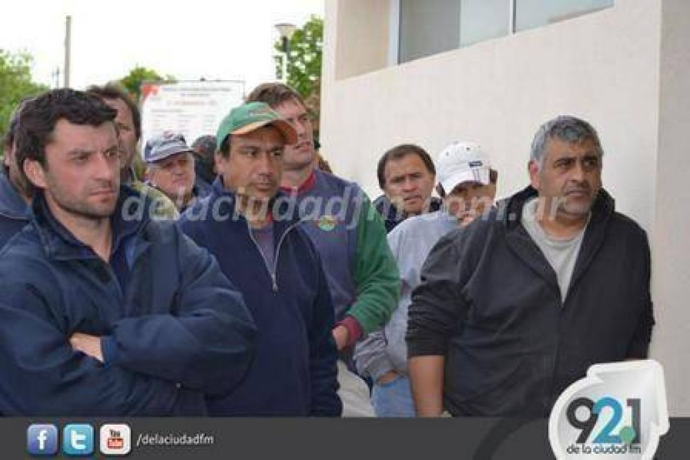 A las 9.00 horas vuelven a reunirse los municipales en medio del paro