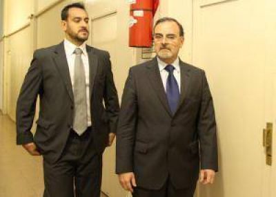 Macchi quiere que declare una parva de funcionarios