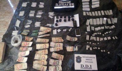 En Rawson y Capital, desbarataron 5 kioscos donde vend�an drogas