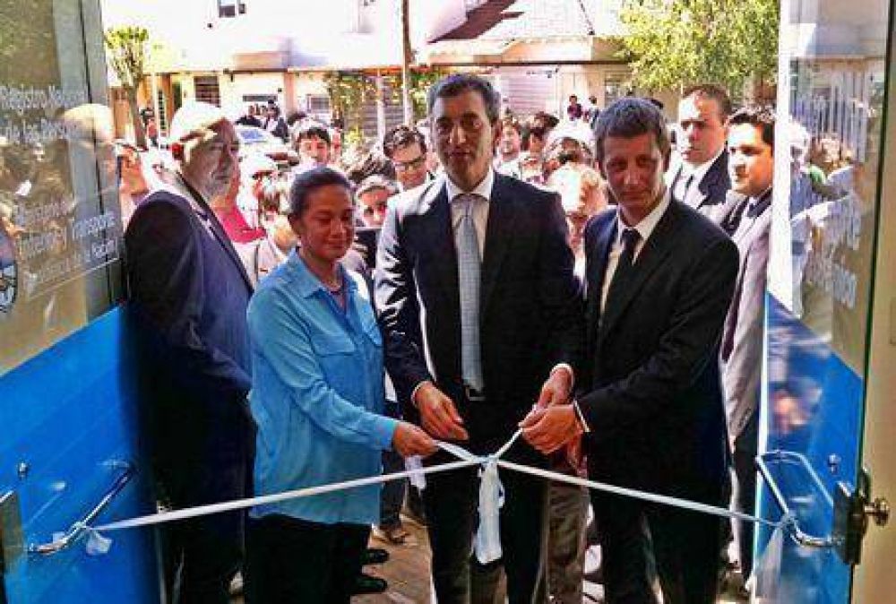Con la visita del Ministro Randazzo se inaugur el Centro de Documentacin Rpida