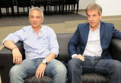 Jos� Eseverri recibi� a Mart�n Redrado en Olavarr�a