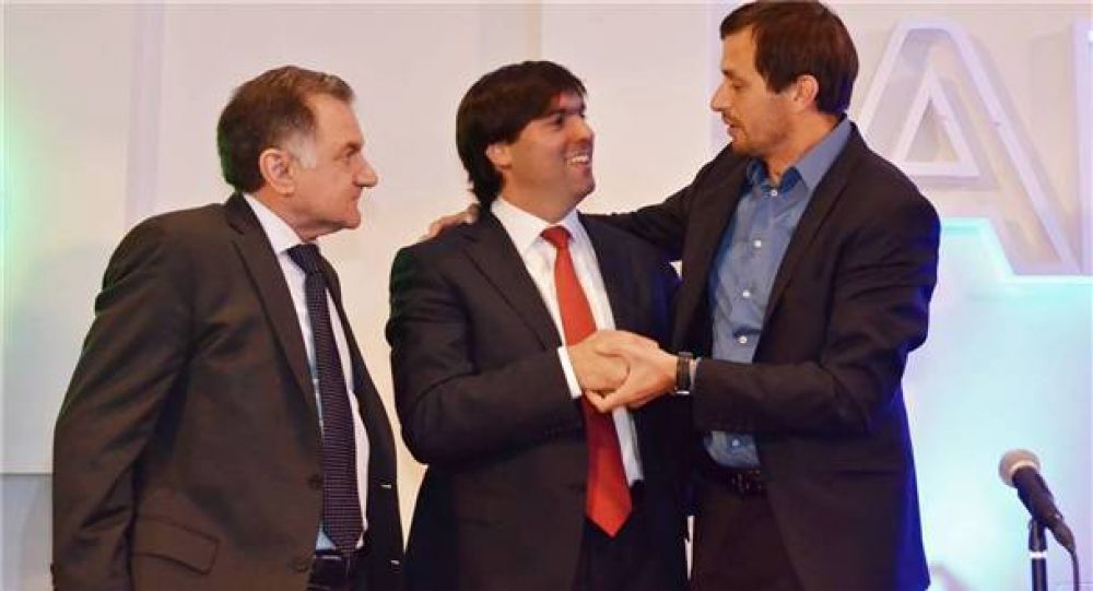 El intendente Bucca firm� un acuerdo de cooperaci�n en la sede de ANSES