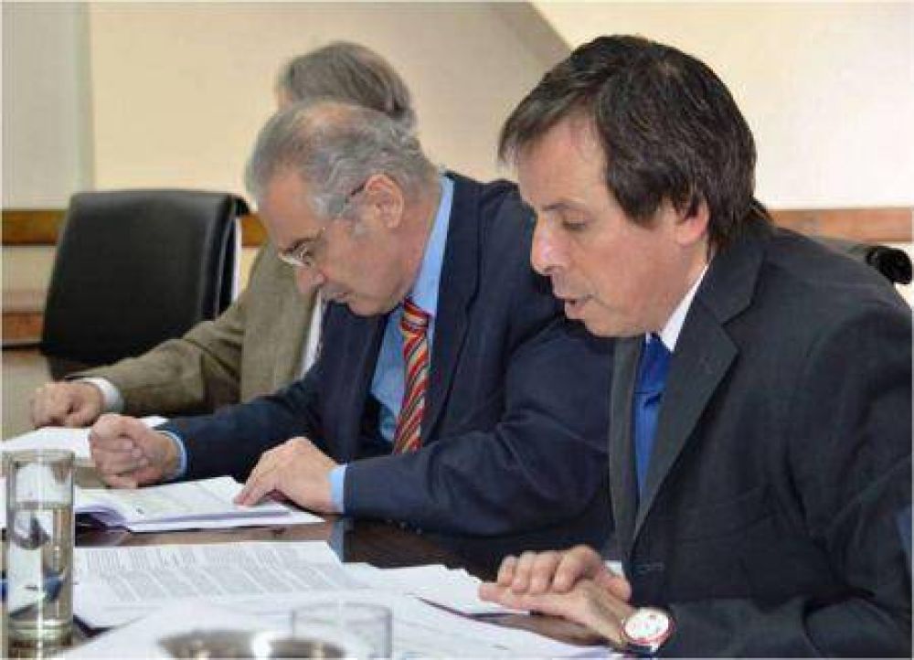 El Superior Tribunal de Justicia present� el presupuesto en la Legislatura