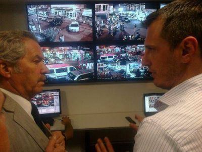 Mart�n Jofr� present� un modelo de centro de operaciones en Santos Lugares