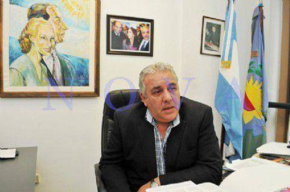 Manuel Elas: Los legisladores de la UCR y el FR son derogadores compulsivos