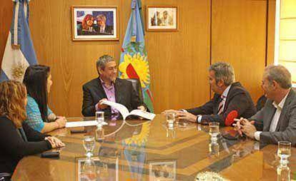 El Intendente recibi� a la Fundaci�n Instituto Cameral para la creaci�n y desarrollo de la empresa
