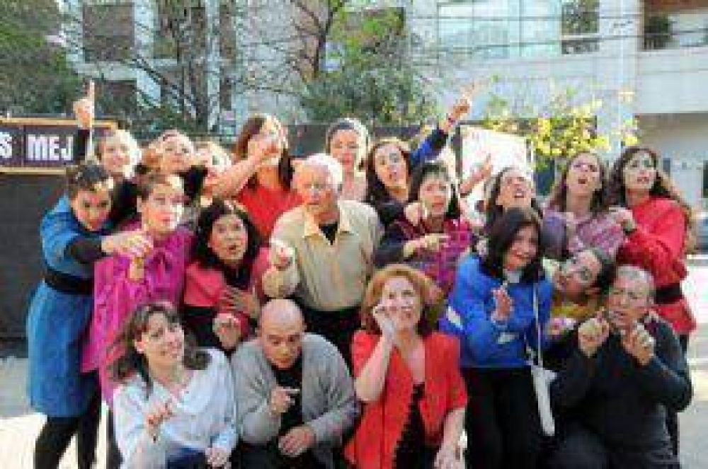 El Grupo de Teatro Comunitario DespaRamos cierra los festejos 2014