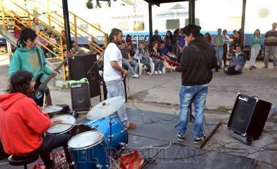 Salud, gestiones de recursos y m�sica en el Tren de Desarrollo Social