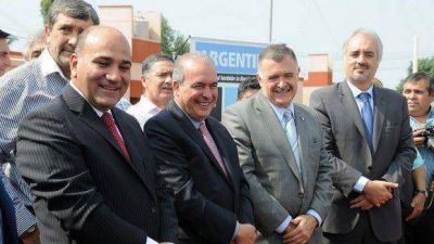Entregaron 136 viviendas en los Vallistos