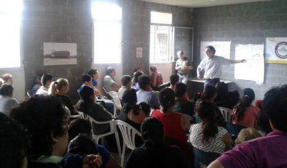 Avanza la entrega de escrituras en Piletones