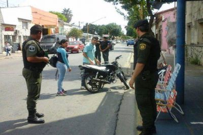 Prevenci�n policial, chequeos de personas y de veh�culos