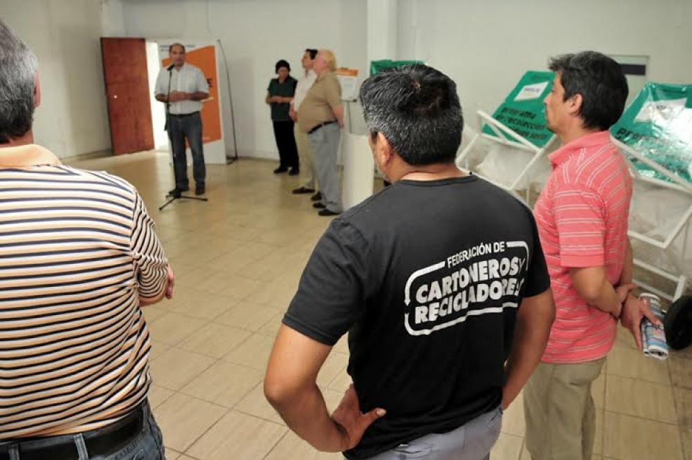 Presentaron el programa de recolecci�n de residuos secos en Arist�bulo del Valle